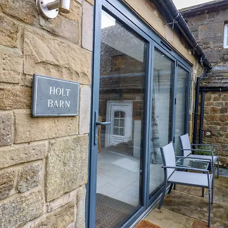 The Holt Barn 펜션 리펀